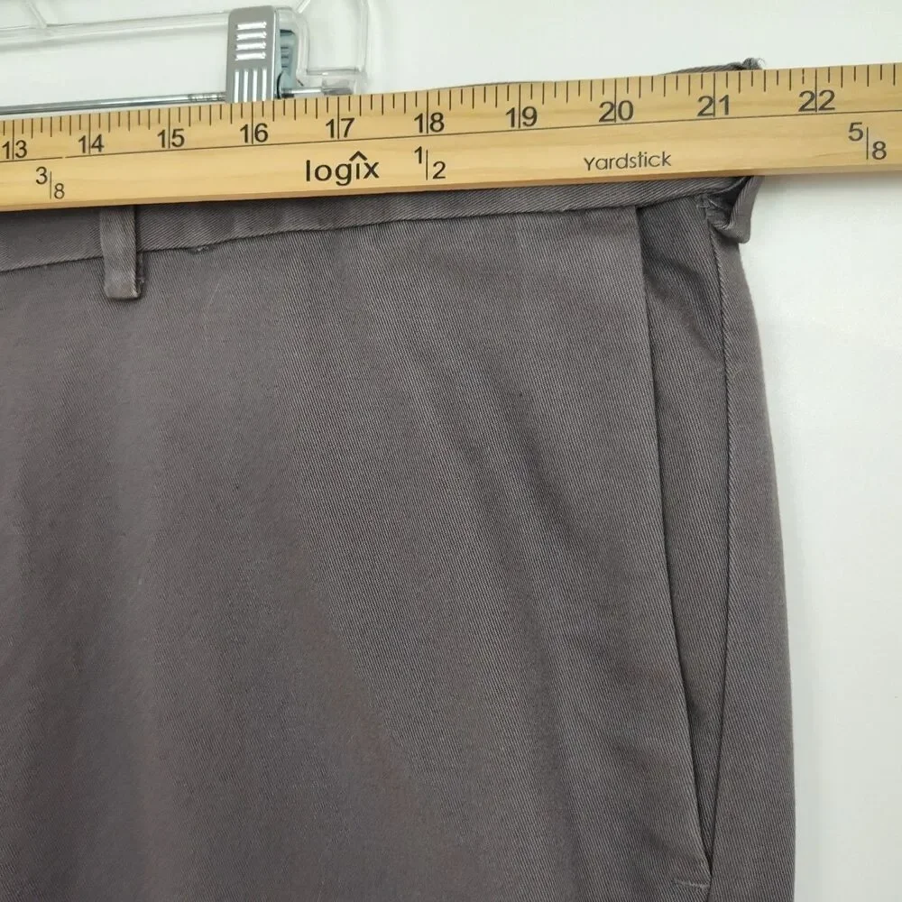 NWT Haggar Straight Fit Khaki Pants Men's 42x32‎ Gray Straight Leg